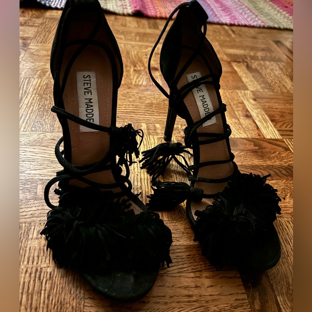 Steve Madden tie-up suede black heels/pumps